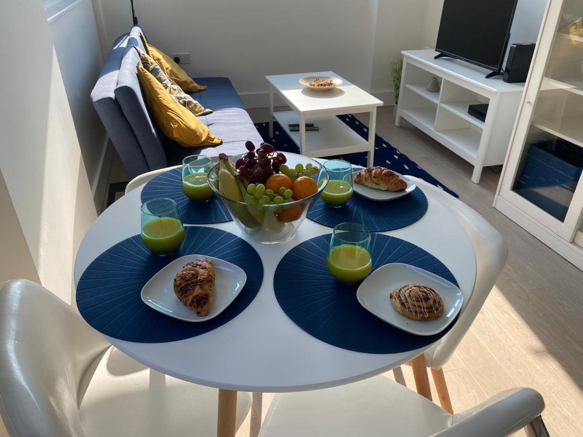 Central Location, Parking, Wi-Fi, Modern Apartment Милтън Кейнс Екстериор снимка